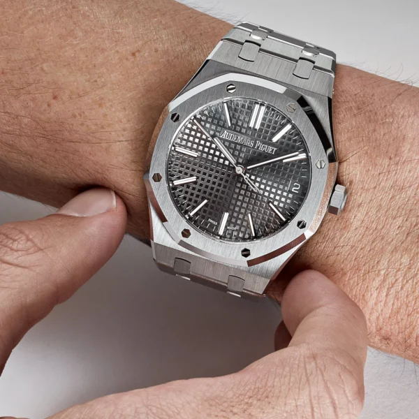 Audemars Piguet Royal Oak 15550ST.OO.1356ST.03 Selfwinding Stainless Steel Grey Dial - Image 2